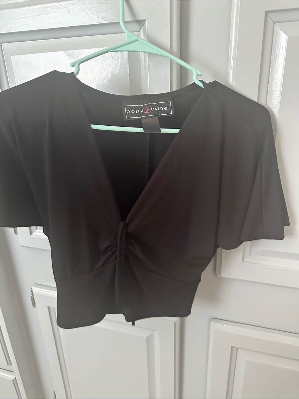 Polly & Esther Black Tie-Front Crop Top